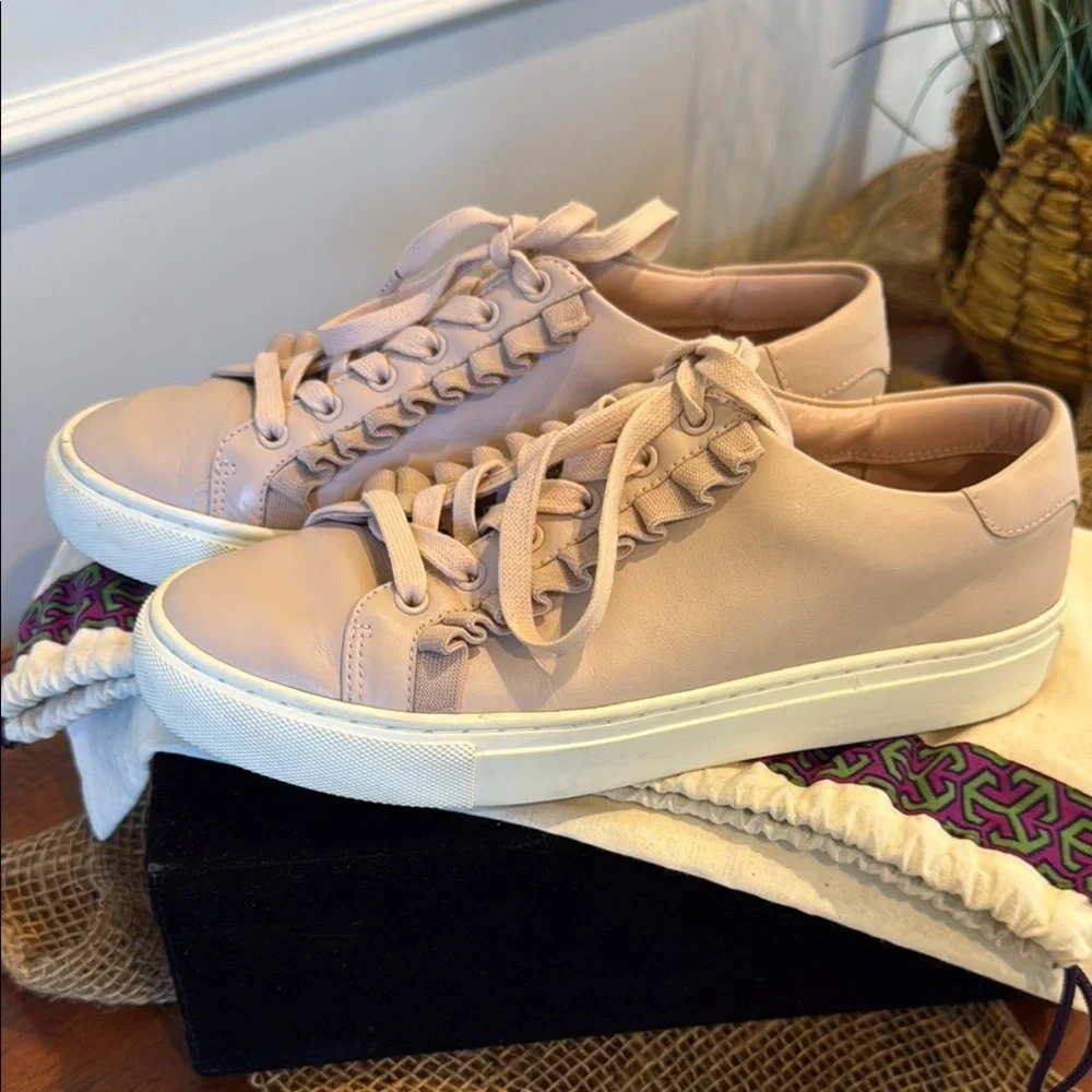 TORY BURCH RUFFLE SNEAKER Pink Leather Size 7.5